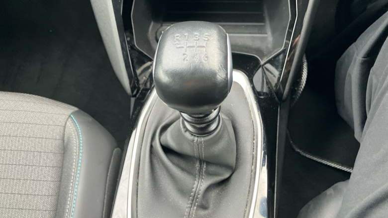 Peugeot 208 1.2 PureTech 100 Allure Premium 5dr Petrol Hatchback